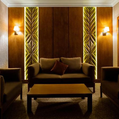 Madison Hotel Baku Bagian luar foto