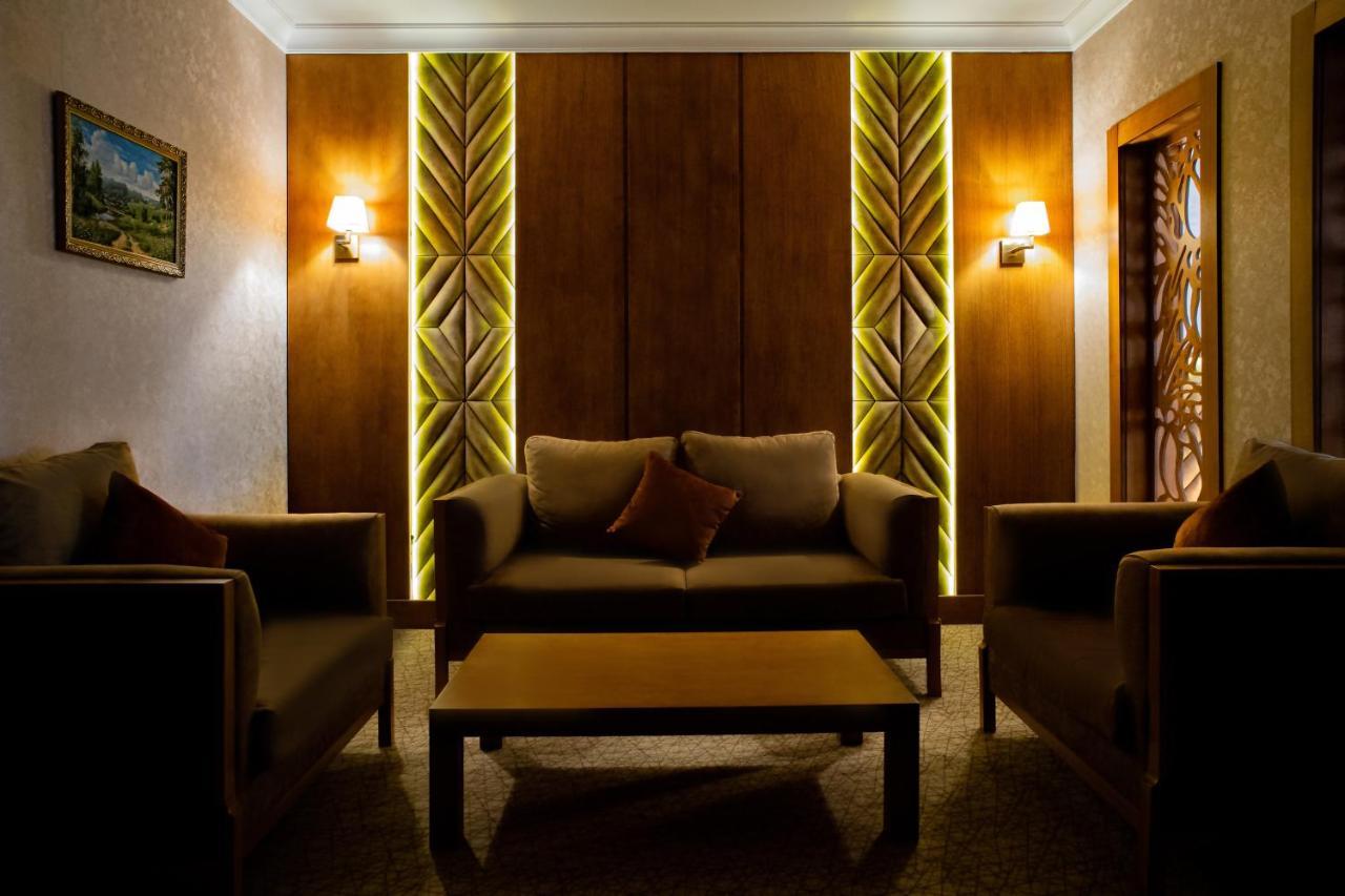 Madison Hotel Baku Bagian luar foto