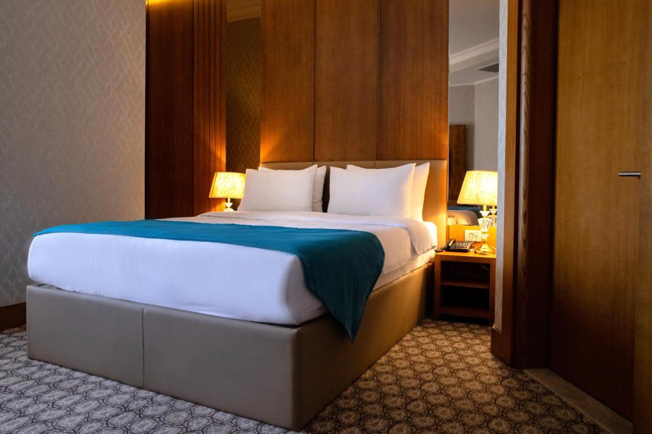 Madison Hotel Baku Bagian luar foto
