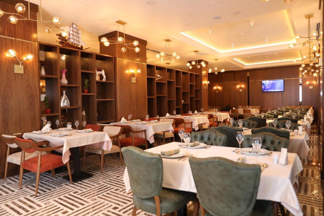 Madison Hotel Baku Bagian luar foto