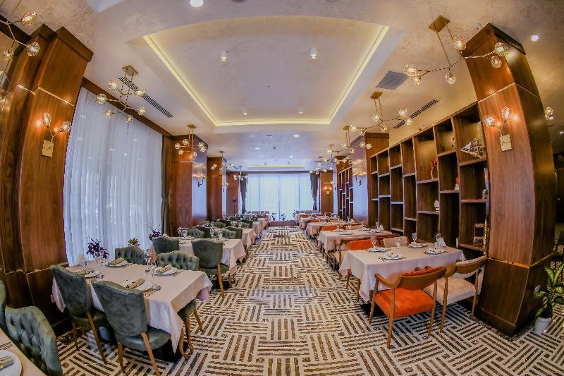 Madison Hotel Baku Bagian luar foto